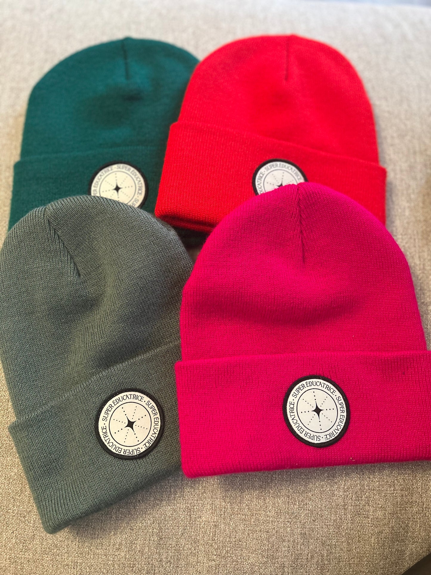 Tuque Rouge| Super éducatrice