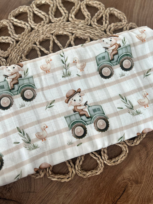 Doudou mousseline  | tracteur